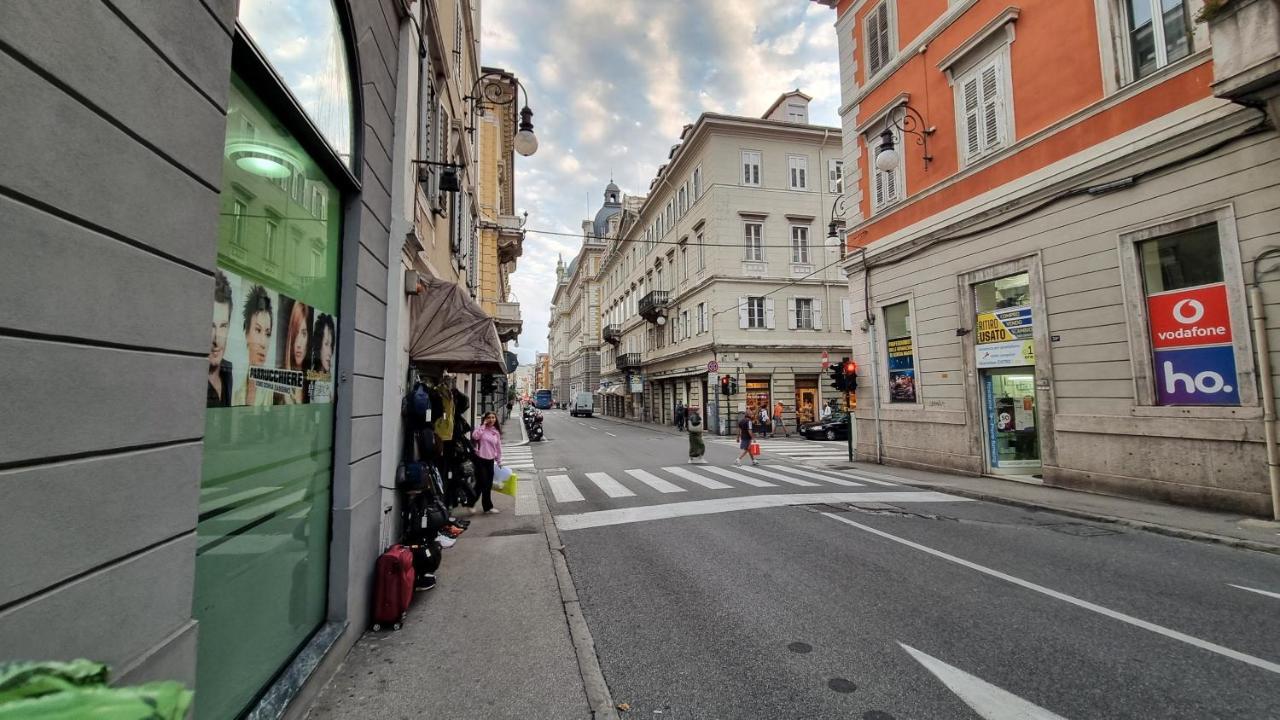 Roma 30 - Poema Trieste
